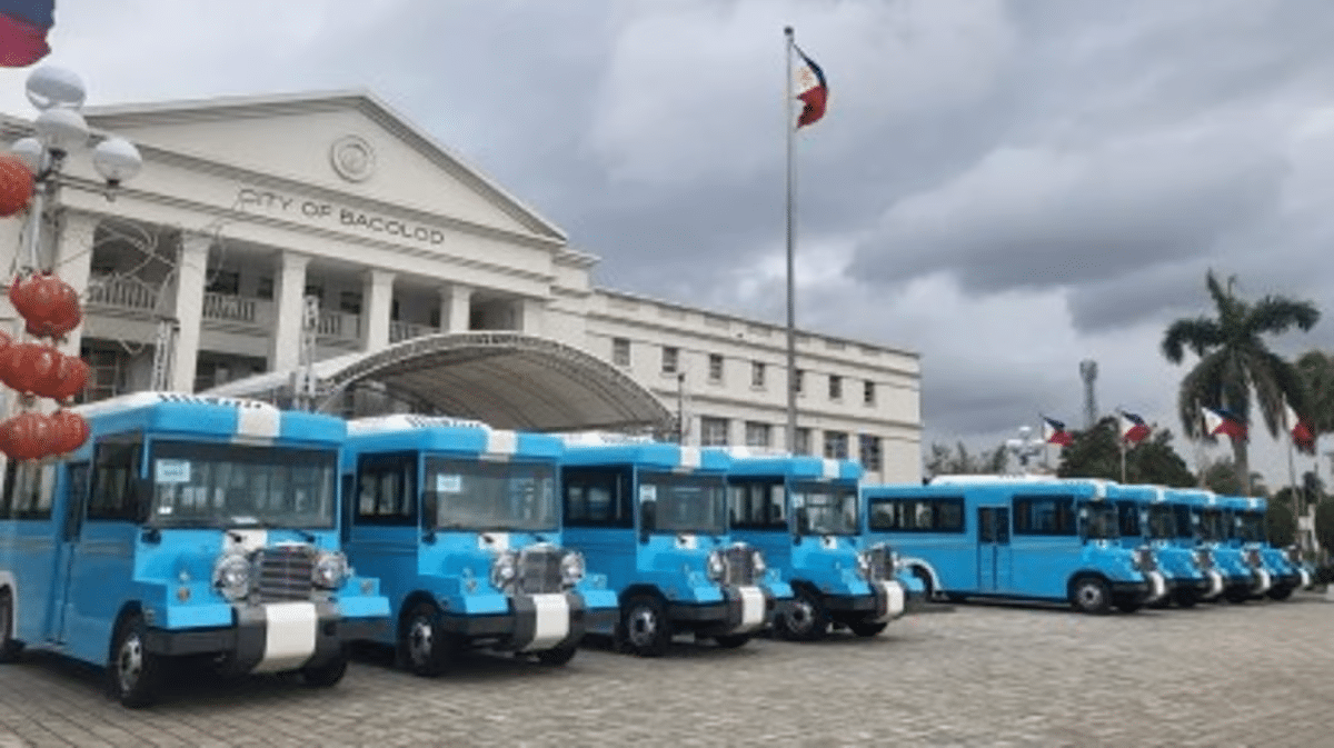 Bacolod Implements 'Green Routes' for Passenger E-Jeeps