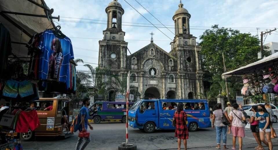 Consumer Group Urges Stricter Energy Price Monitoring 5 shutterstock 2169017671 - Cebu Spotlight