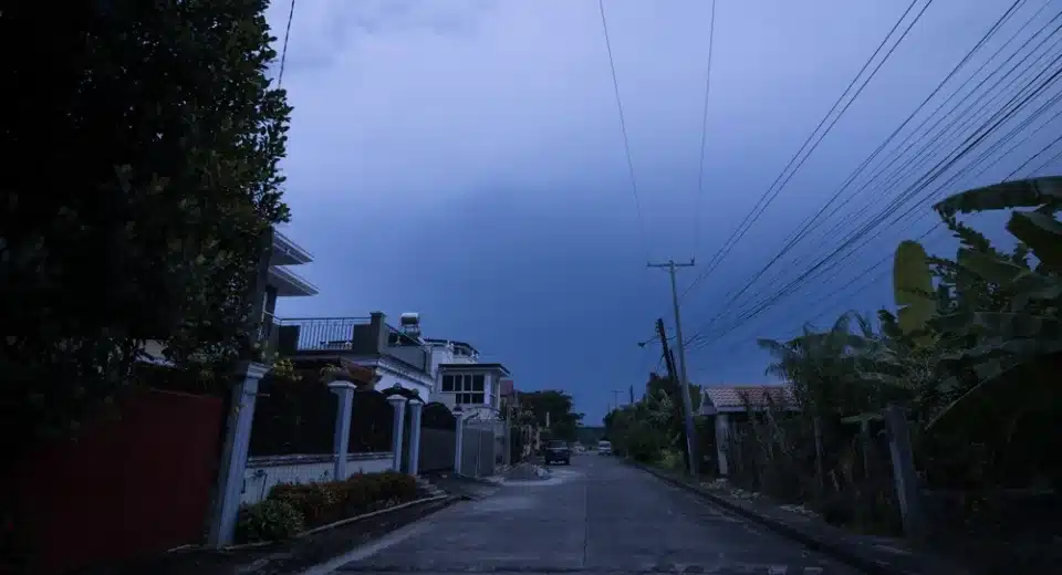 Typhoon Tino Cuts Power to 1.4M Homes in Visayas